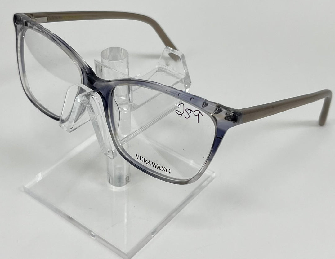 Vera Wang V582