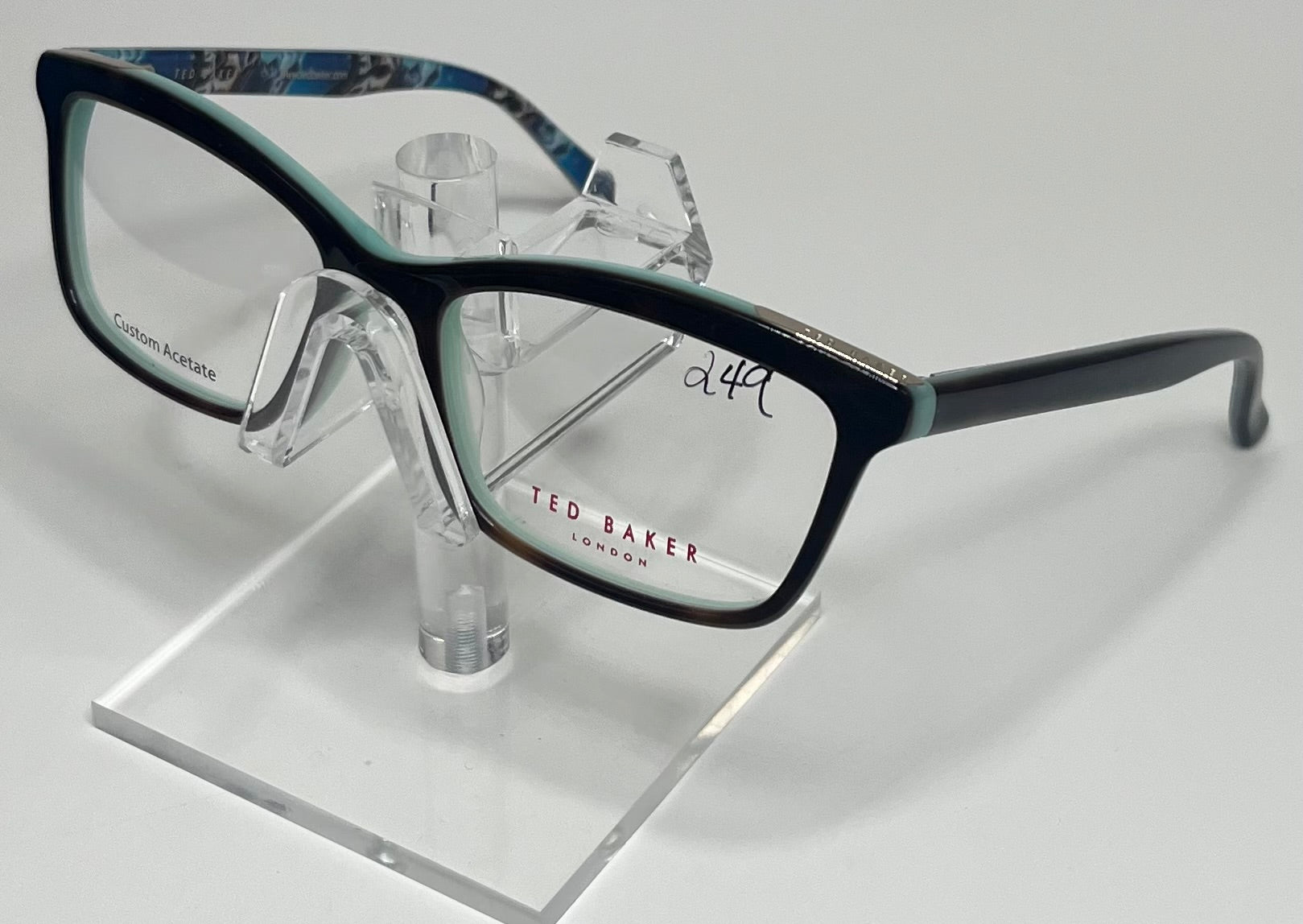 Ted Baker B740