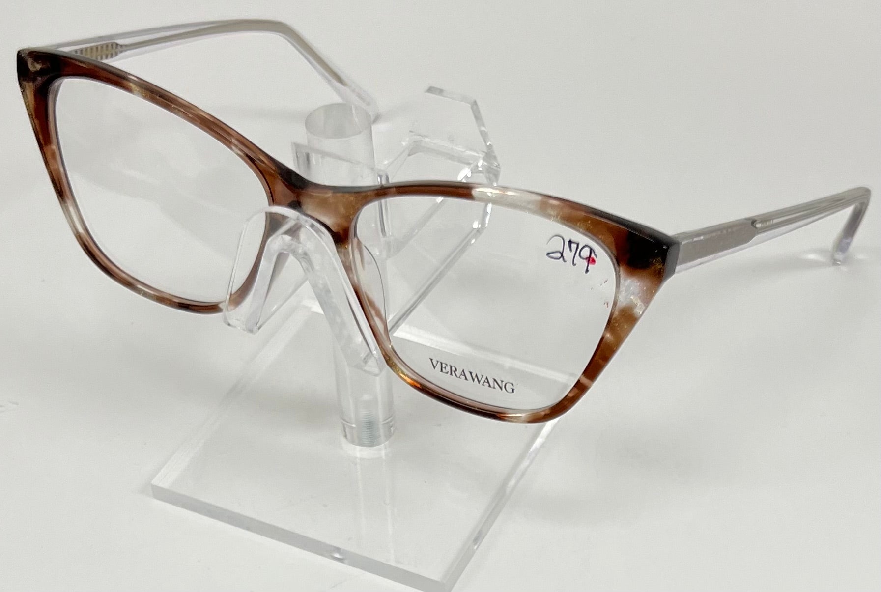Vera Wang V589