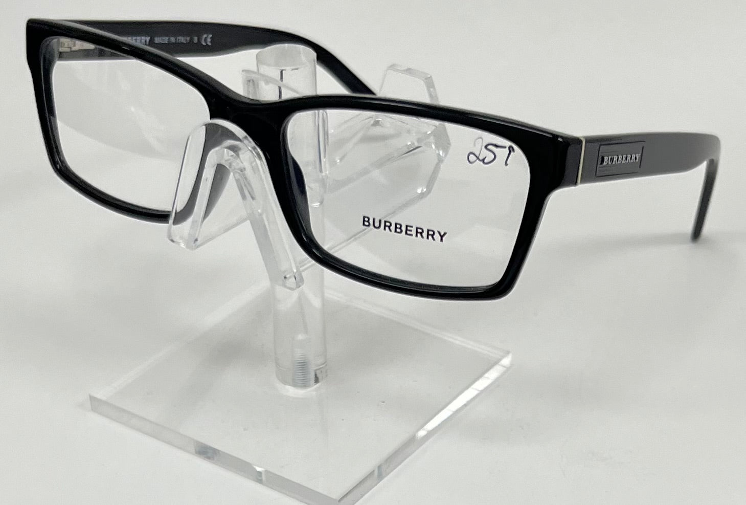 Burberry B2108